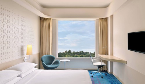 Superior Room, 1 Queen Bed, City View