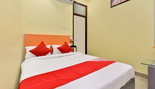 Single Room, 1 Queen Bed