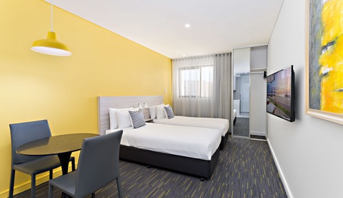 Studio Twin Suite + Grab n Go Bites
