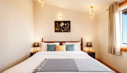 Deluxe Double Room, Balcony, Mountain View