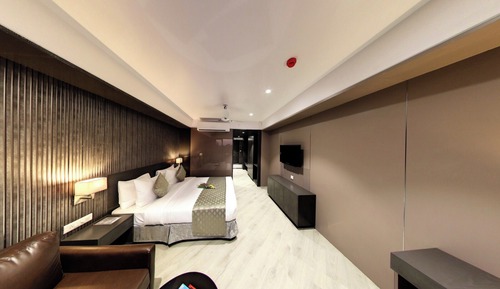 Executive Room, Pool View