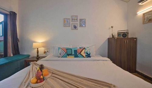 Honeymoon Room