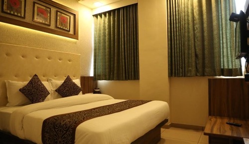 Deluxe Double Room, City View
