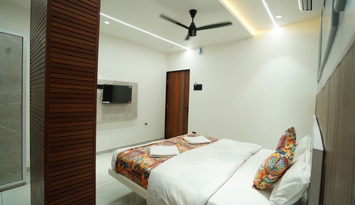 Superior Room, 1 King Bed