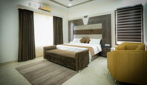 Exclusive Double Room, Bathtub, Pool View