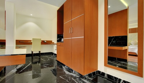 Luxury Suite, City View