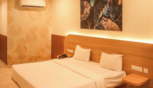 Deluxe Double or Twin Room, City View
