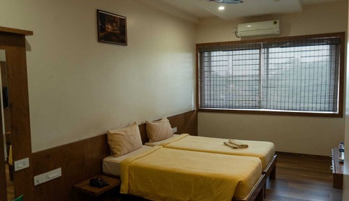 Family Suite, Multiple Beds, Private Bathroom, City View