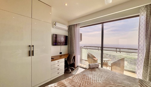 Luxury Studio Suite, 1 Bedroom, Balcony, River View