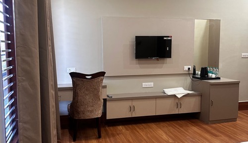 Standard Queen Room