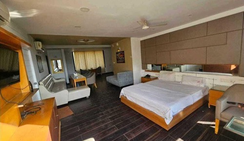 Luxury Room