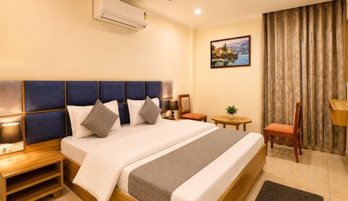 Premium Room, City View