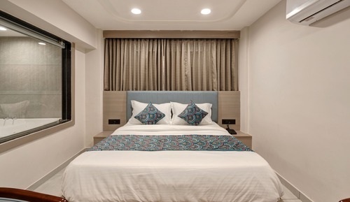 Luxury Suite