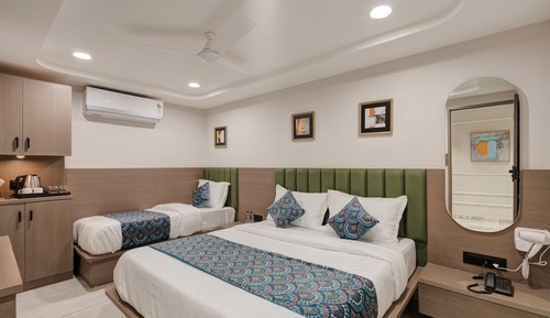 Comfort Triple Room
