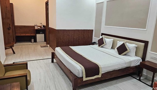 Deluxe Room, Balcony, Lake View
