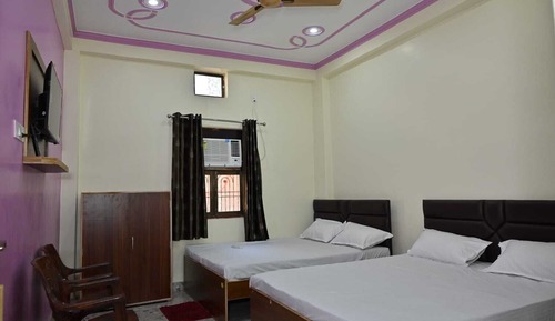 Economy Room