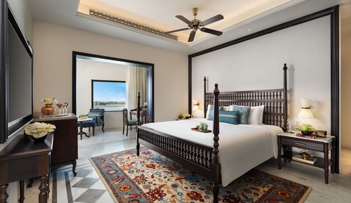 Premium Room, 1 King Bed (Ganges View)