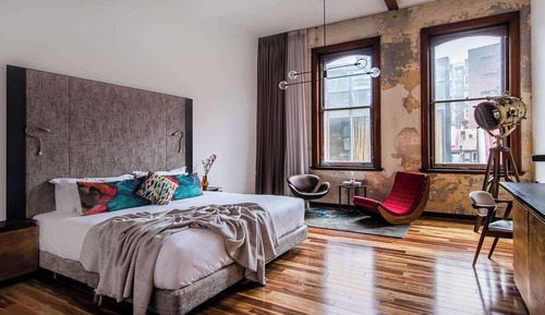 Room (Connell)