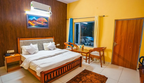 Deluxe Double Room, Balcony, Garden View