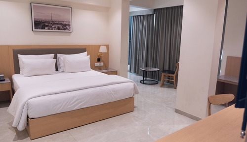 Premier Room
