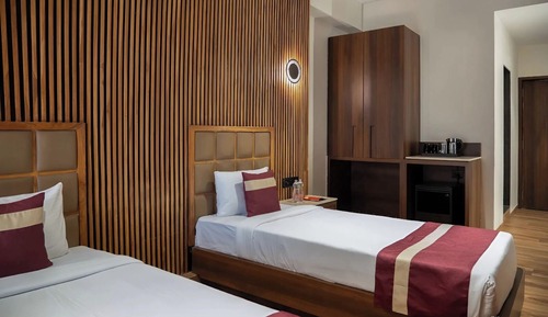 Deluxe Twin Room