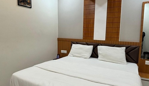 Deluxe Room, City View