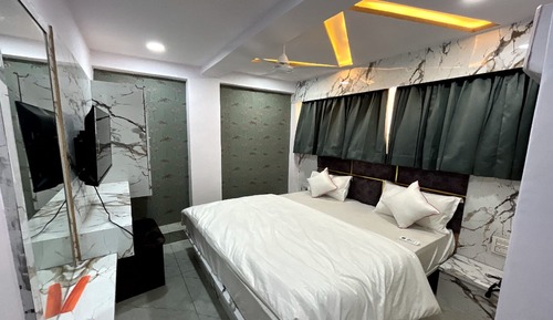 Deluxe Double Room, City View