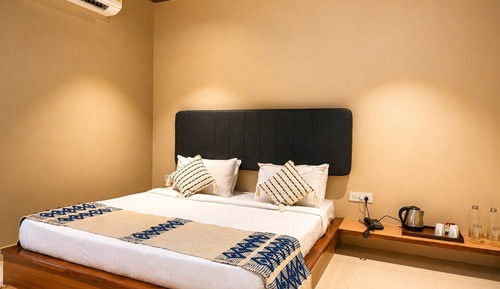 The Courtyard Rooms