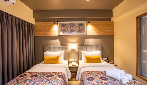 Deluxe Twin Room, Balcony, Partial Sea View