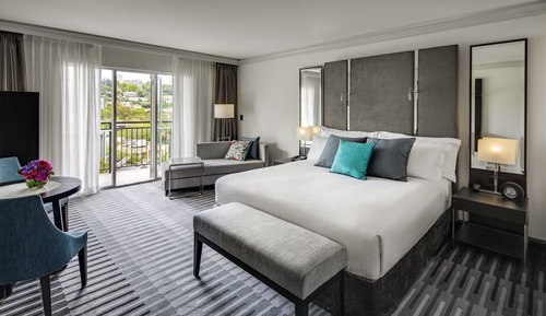 Classic Room, 1 King Bed (Village View)