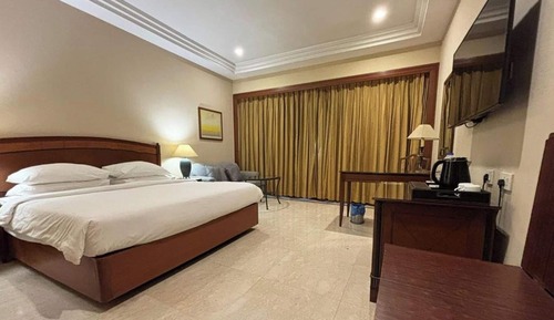 Executive Room