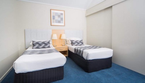 Three Bedroom Apartment with Bay View 