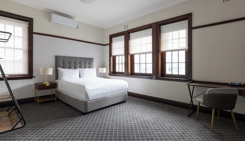 Standard Queen Room