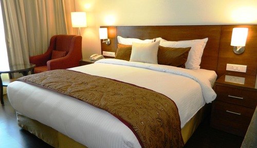 Deluxe Twin Room, 1 King Bed, Non Smoking, City View