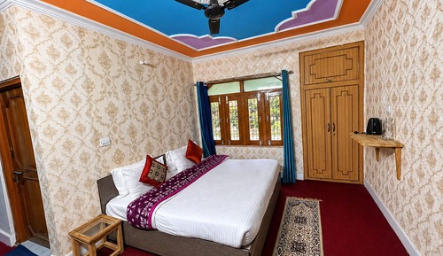 Premium Double Room, Balcony, Mountain View