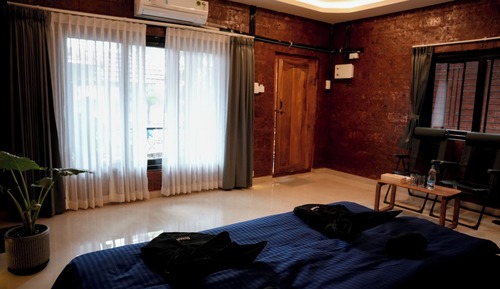 Premium Suite