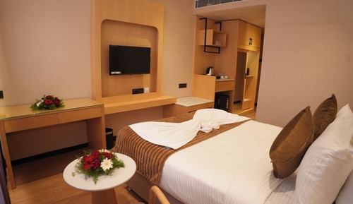 Executive Room, City View