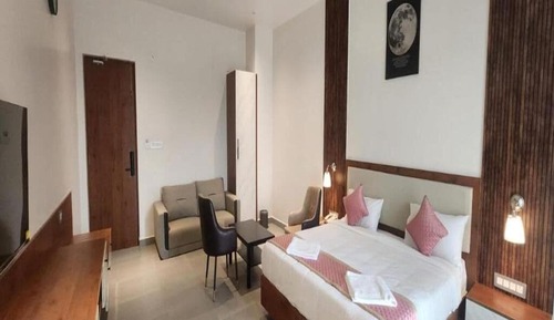 Deluxe Double Room, Balcony, City View