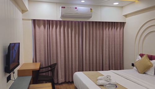 Deluxe Double Room, City View