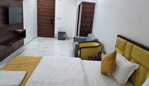 Family Suite, City View