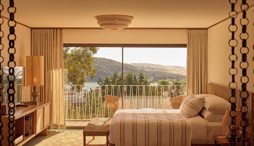 Premium Inlet Room