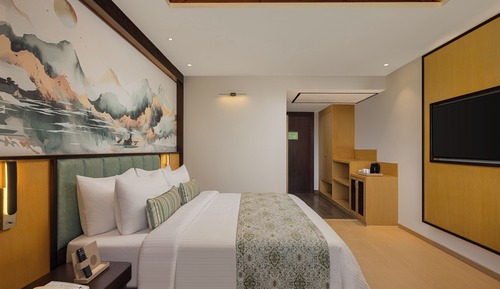 Superior Room, 1 King Bed