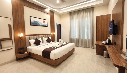 Deluxe Double Room, City View