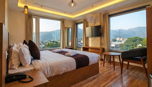 King Room with Mountain View