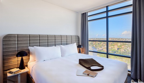 2 Bedroom Corner Harbour View Suite