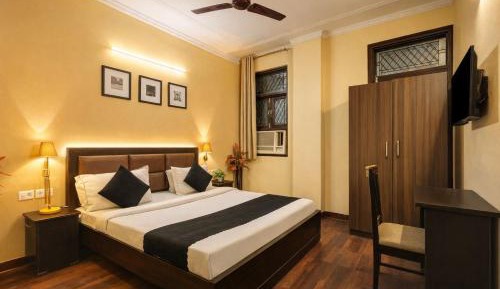 Deluxe Double Room (2 Adults + 1 Child)