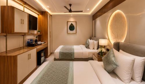 Suite with Hot Tub
