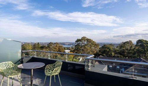 King Junior Suite with Spa Bath and Balcony - Privilege
