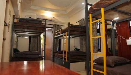 6-Bed Mixed Dormitory Room