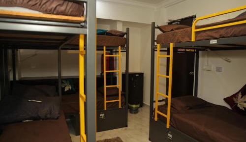 6-Bed Mixed Dormitory Room